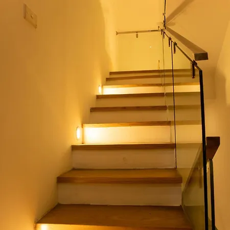 Homestay Gan Ho Guom Hanoi Exterior photo