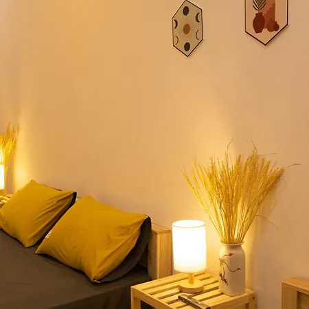 Homestay Gan Ho Guom Hanoi Exterior photo