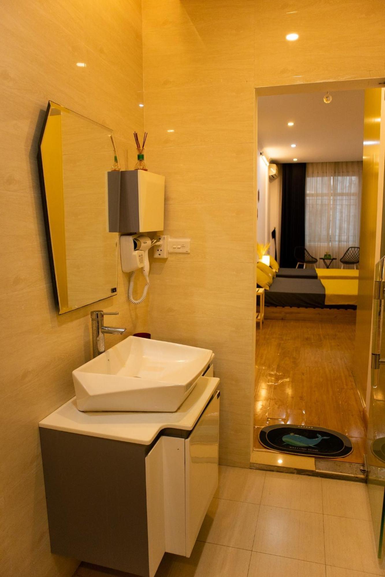 Gan Ho Guom Homestay Hanoi